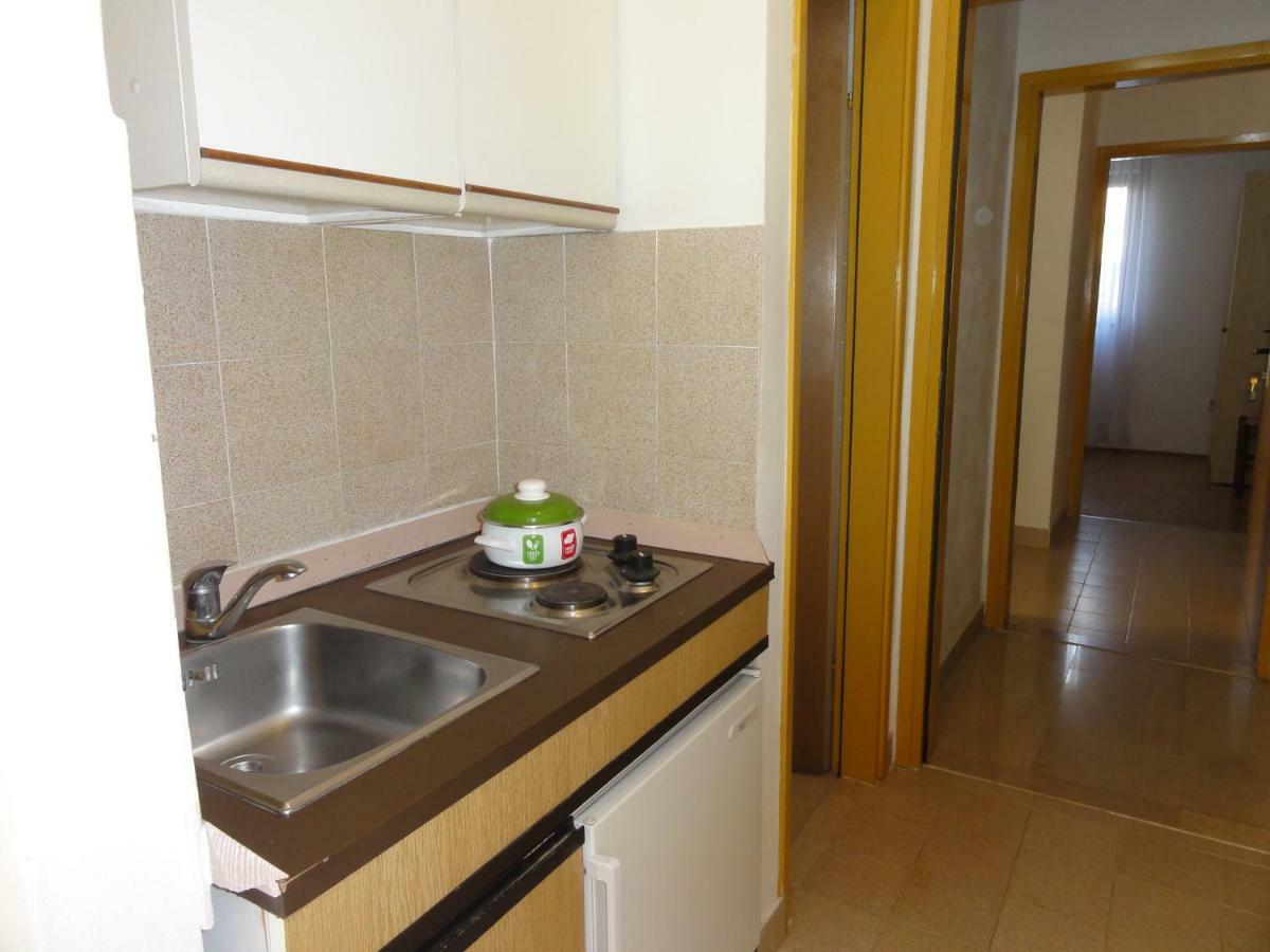 Nice And Cozy Apartment Ferry In Medulin Exterior foto